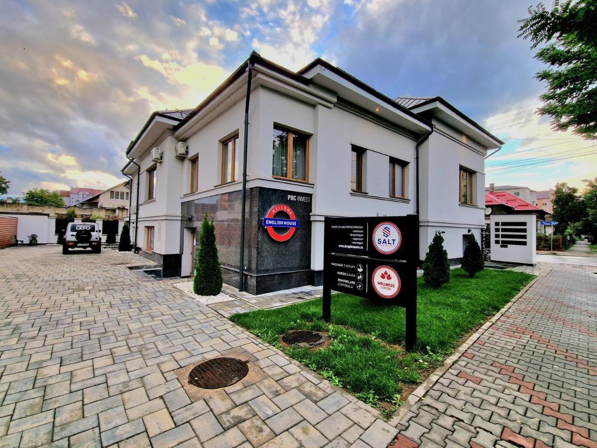 English House Bistrita  Luaran gambar